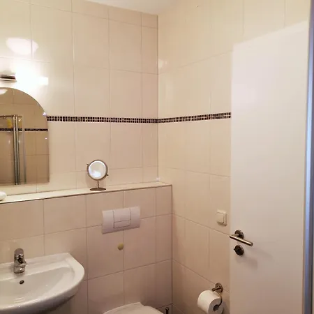 Haus 1 3 Διαμέρισμα *